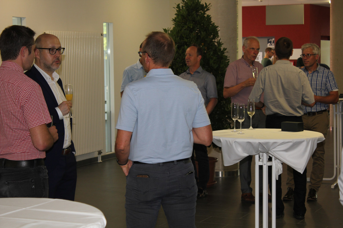 22-06-30-005-foyer