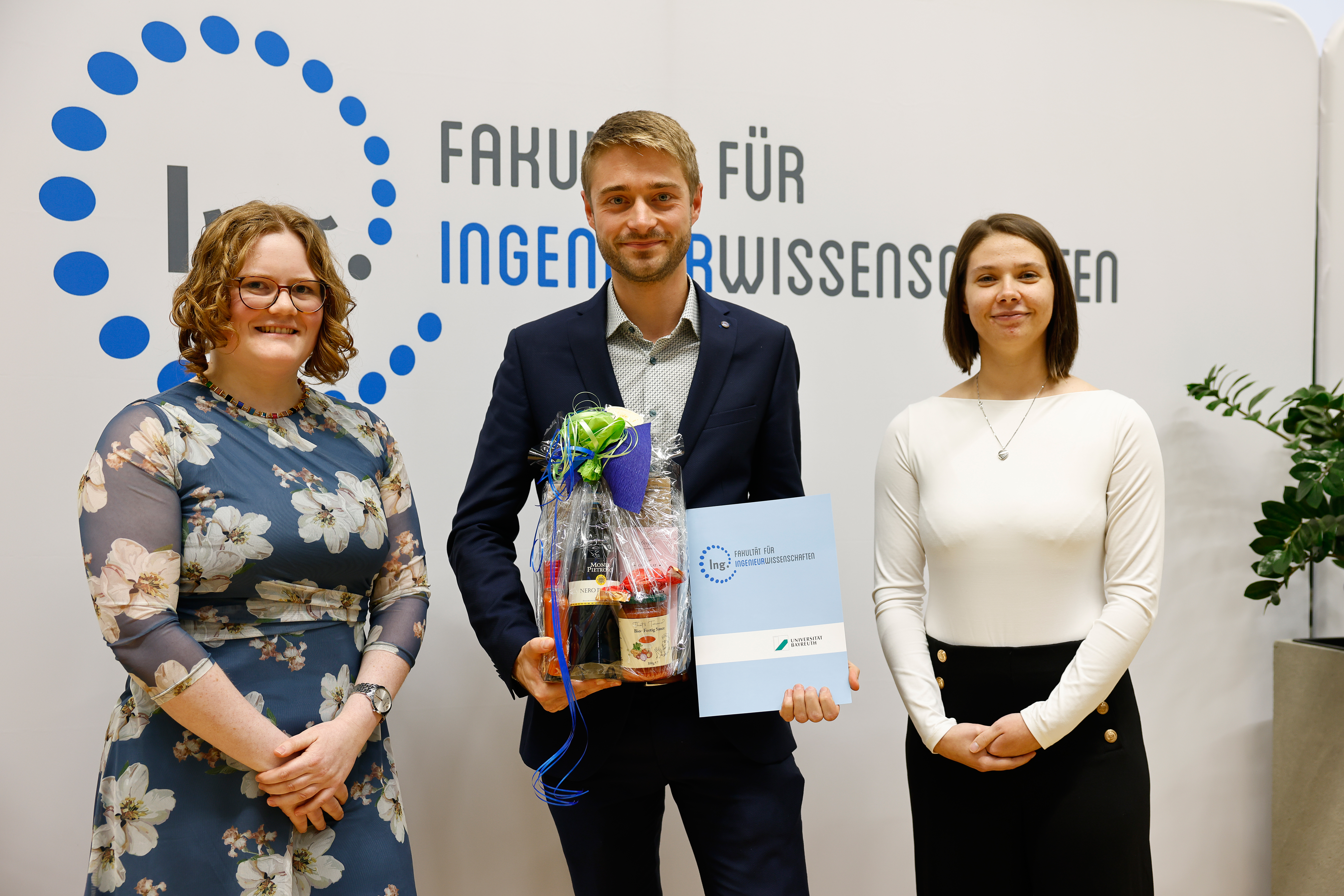 Dr.-Ing. J. Häring bei Preisverleihung für gute Lehre