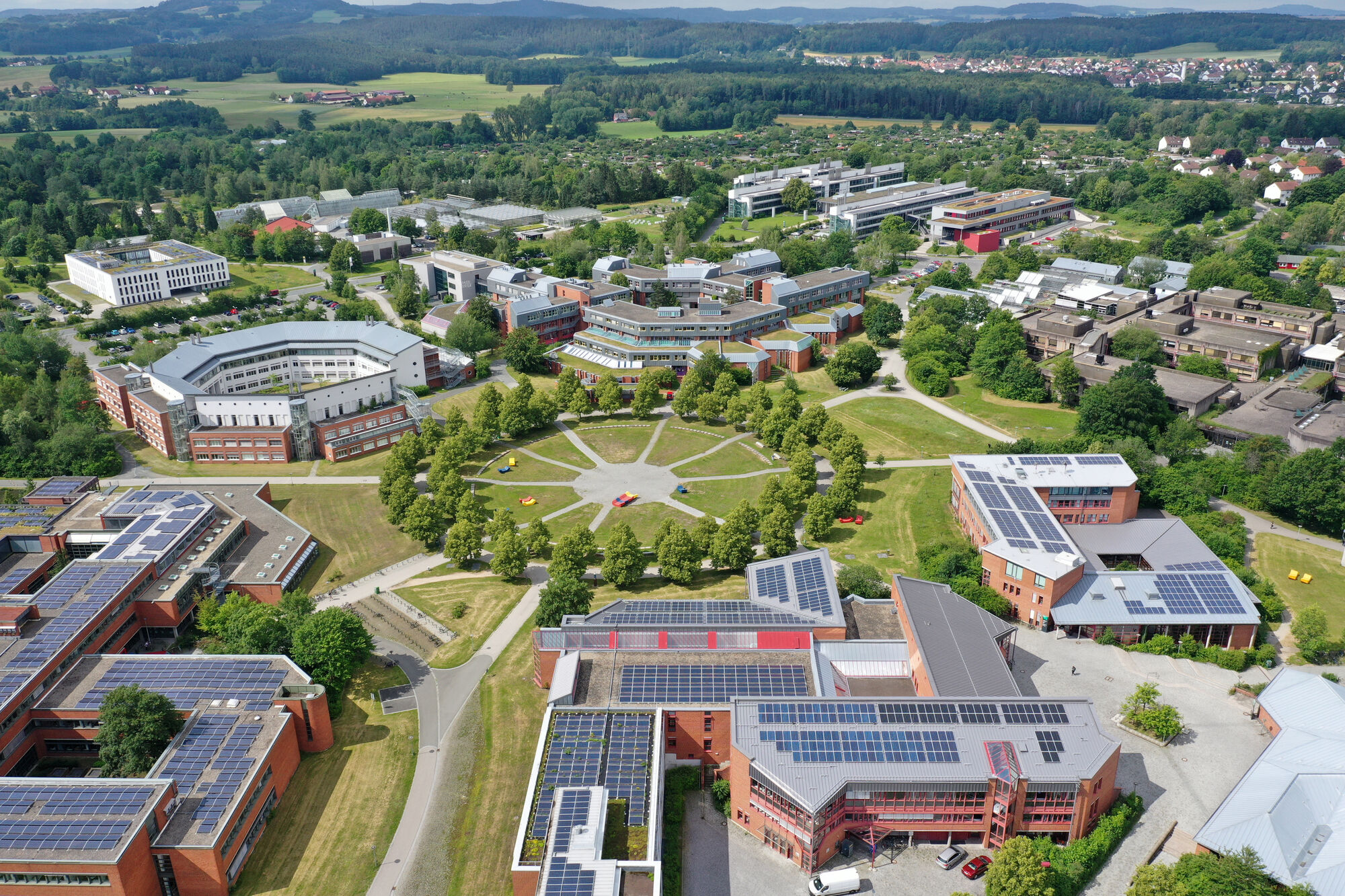 Hier sehen Sie ein Luftbild vom Campusgelände.